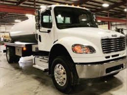 2010 freightliner business class m2 106​